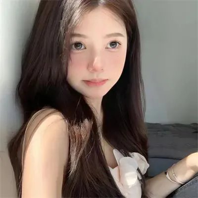 女孩向前冲